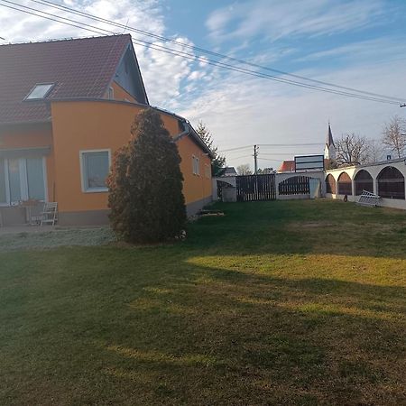 Penzion Pod Sklepy Apartment Novy Prerov Luaran gambar